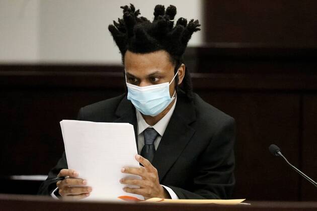 Tampa, Florida, USA: RONNIE ONEAL III represents himself on where jury ...