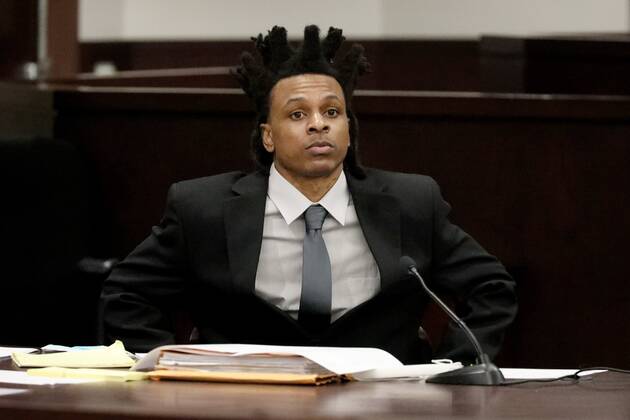 Tampa, Florida, USA: RONNIE ONEAL III represents himself on where jury ...