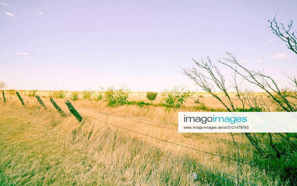 Landscape along I 40, Route 66, just out of Adrian, Texas, USA