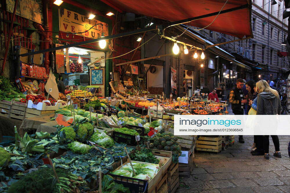 Sizilien, Altstadt von Palermo, Markt, Markttag im Stadtteil La ...