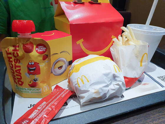 Freiburg themed picture Mc Donald s, Happy Meal, Juniortüte, Happy Meal ...