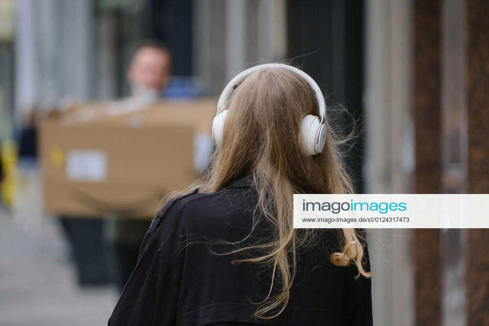 Düsseldorf 05 07 2021 headphone over ear headphone headset music danger