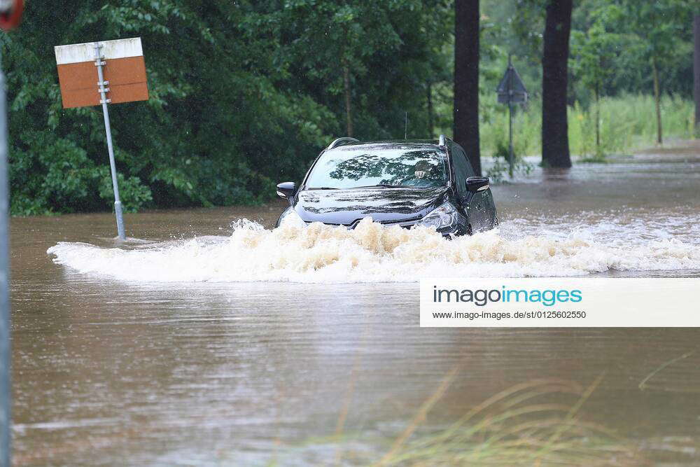 WYLRE, 15-07-2021, dutchnews, , Flooding after rain in Limburg, river ...