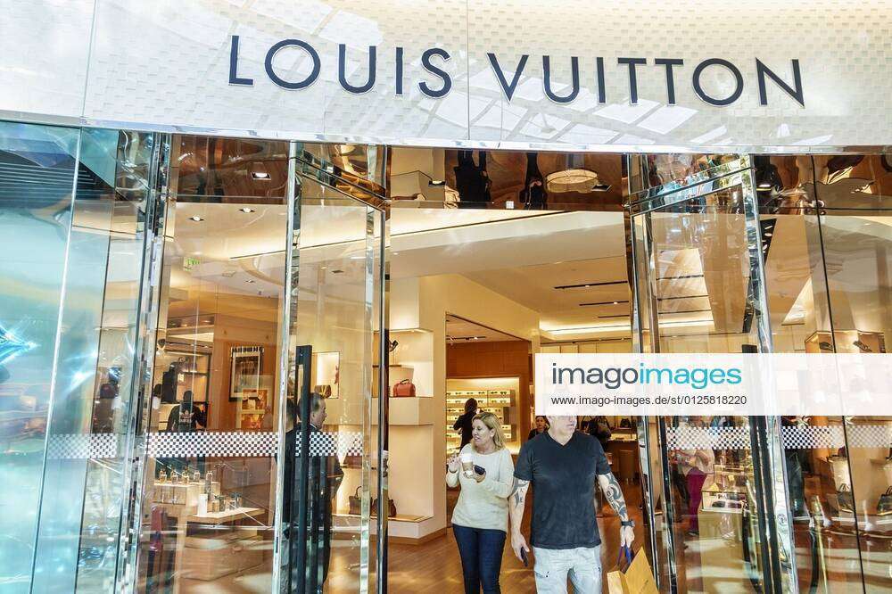 Florida, Orlando, The Mall at Millenia, shopping, Louis Vuitton