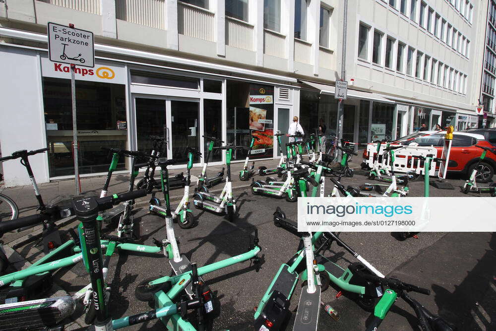 E Scooter of the company s Lime are standing and lying in a large area