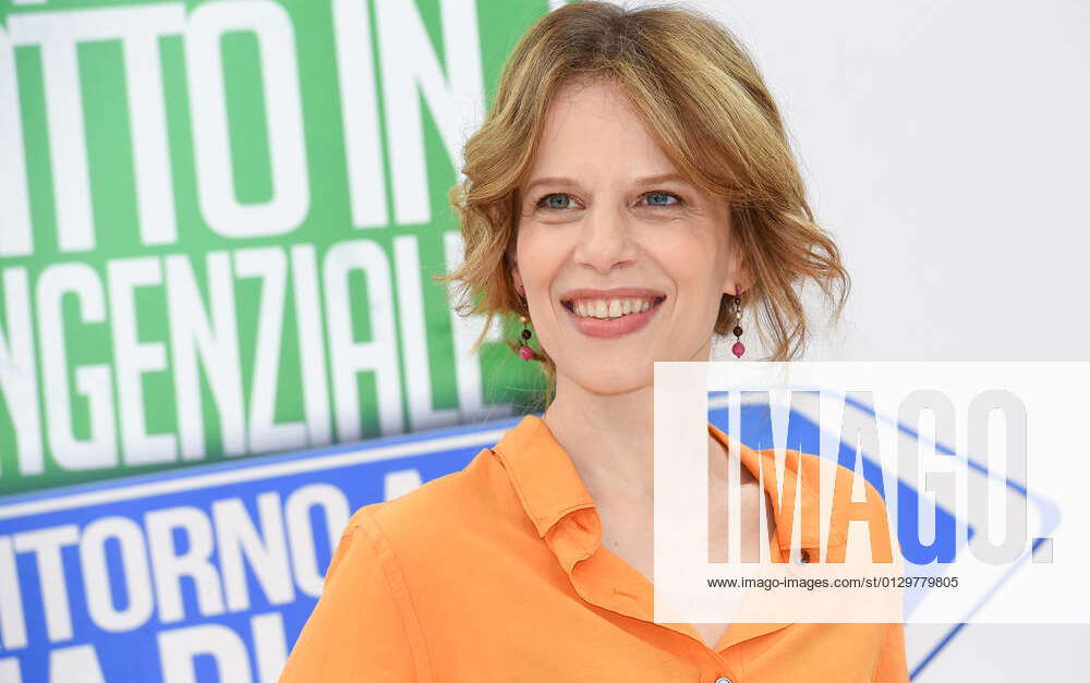 Italian actress Sonia Bergamasco attends Come un gatto in tangenziale 2