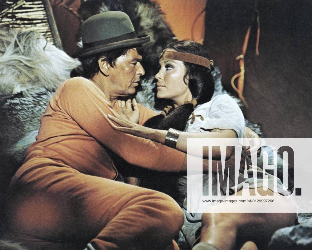 DIRTY DINGUS MAGEE from left Frank Sinatra Michele Carey 1970