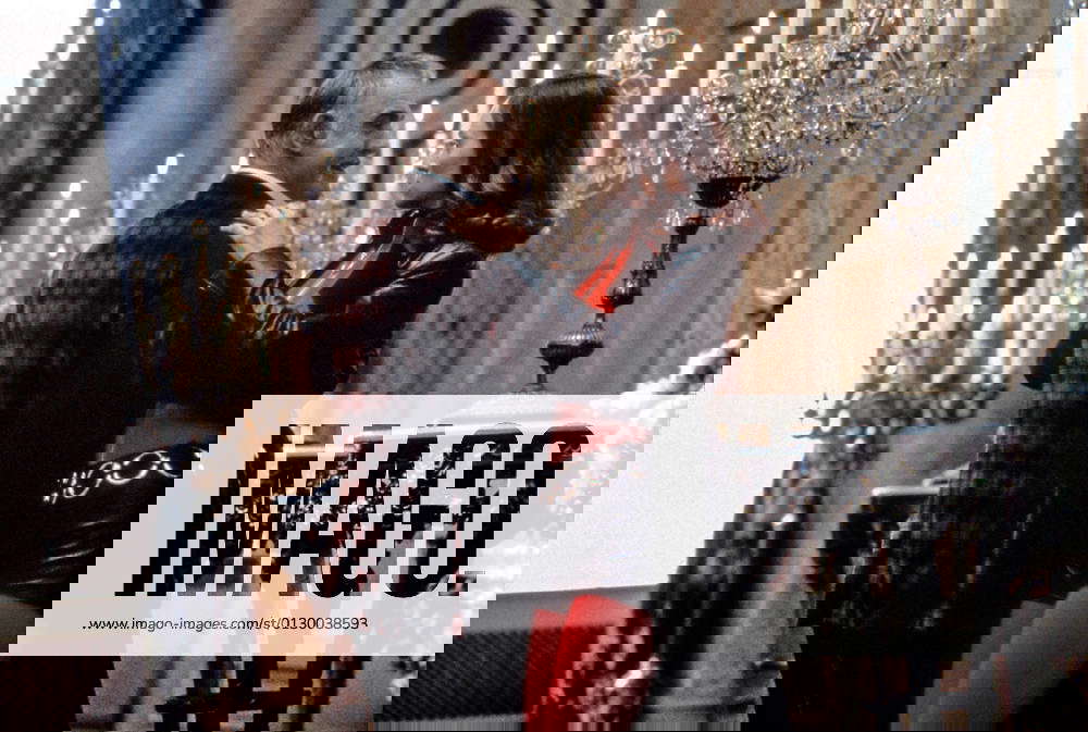 THE AVENGERS, Sean Connery, Uma Thurman, 1998, ? Warner Brothers