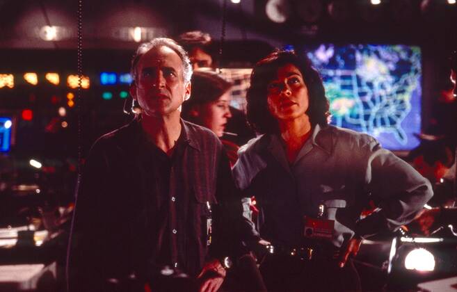 TURBULENCE, from left: Jeffrey DeMunn, Rachel Ticotin, 1997. ph: Ralph ...