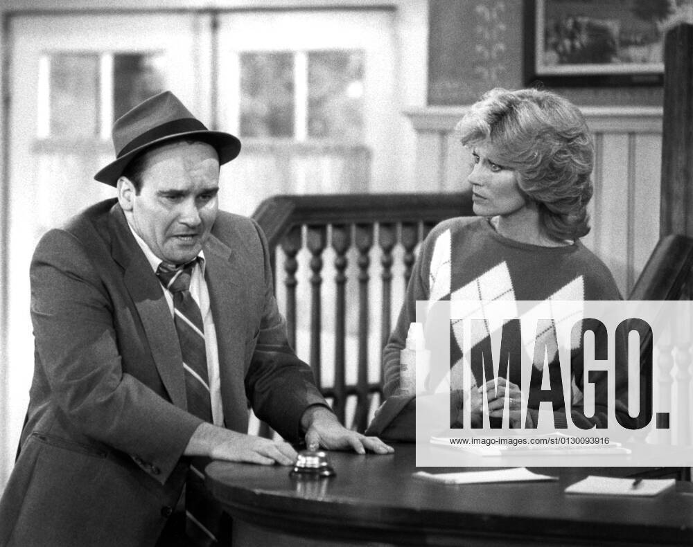 NEWHART, from left: Ernie Sabella, Mary Frann, ?The Man Who Came ...