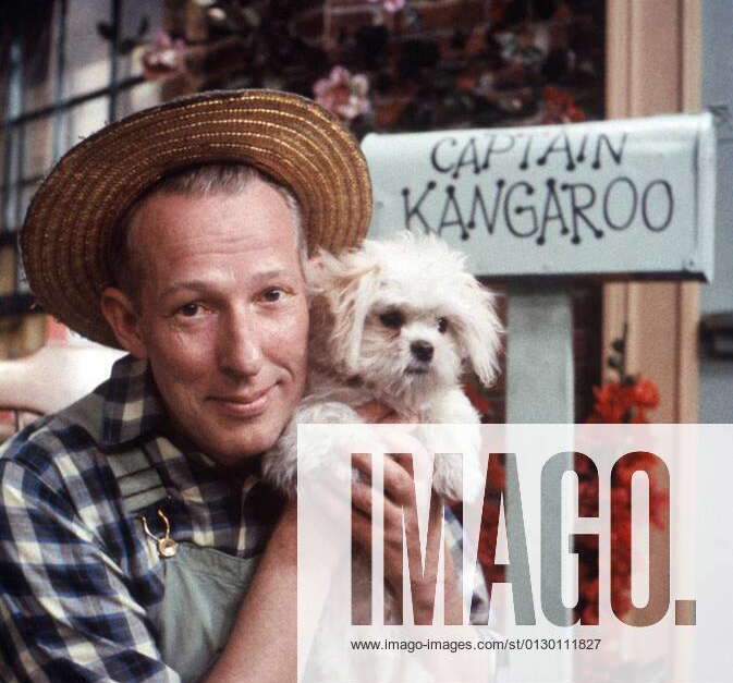 CAPTAIN KANGAROO, Hugh Brannum as Mr. Green Jeans, 195584. ph