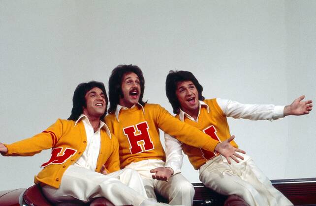 THE HUDSON BROTHERS RAZZLE DAZZLE SHOW, from left: Bill Hudson, Brett ...