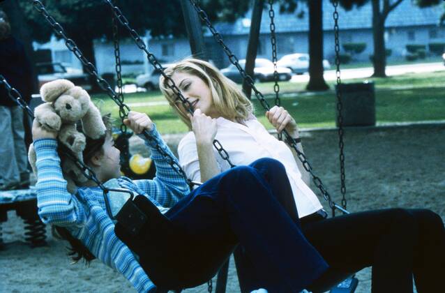 MELROSE PLACE, from left: Chea Courtney, Kelly Rutherford, Floral ...