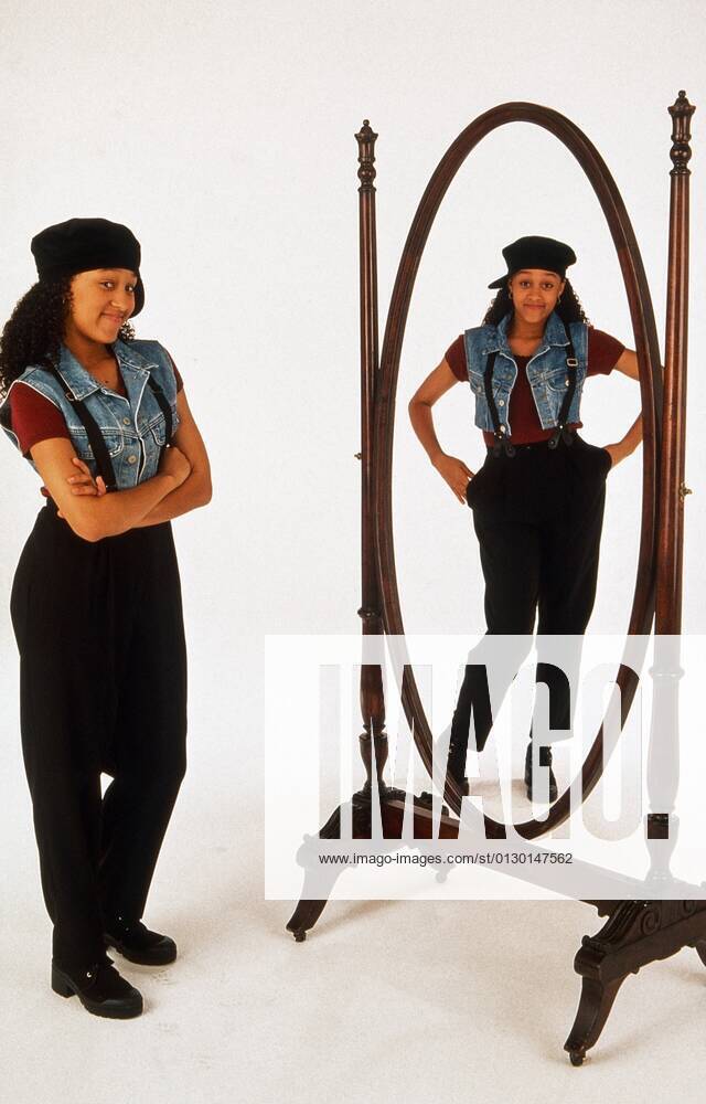 SISTER, SISTER, Tamera Mowry, Tia Mowry, 1994-99. ph: Bob D Amico ...