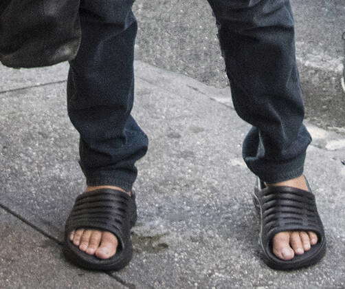 New York, New York, USA: Close up of Bruce Springsteen s feet wearing ...