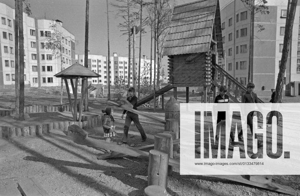 Developing town near BaikalAmur Mainline 6639078 03.05.1989 A new