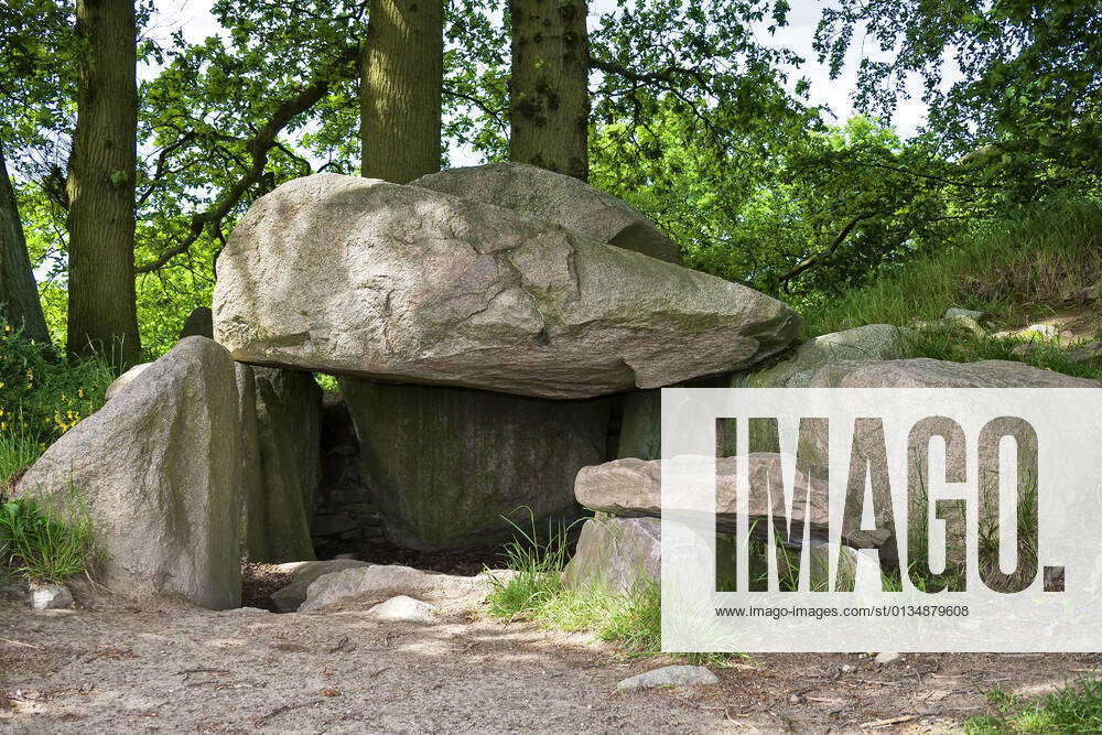 archaeology,megalith,dolmen,archaeologies,megaliths,dolmens