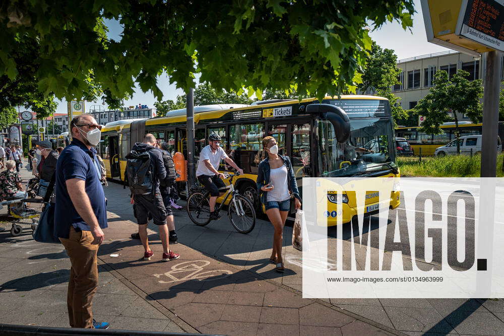 Berlin Reinickendorf, der Kurt Schumacher Platz, Kutschi genannt, ein
