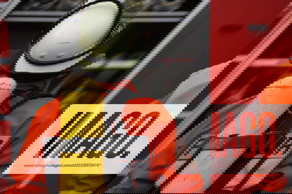 Symbol fire brigade, operation, blue light, respiratory protection