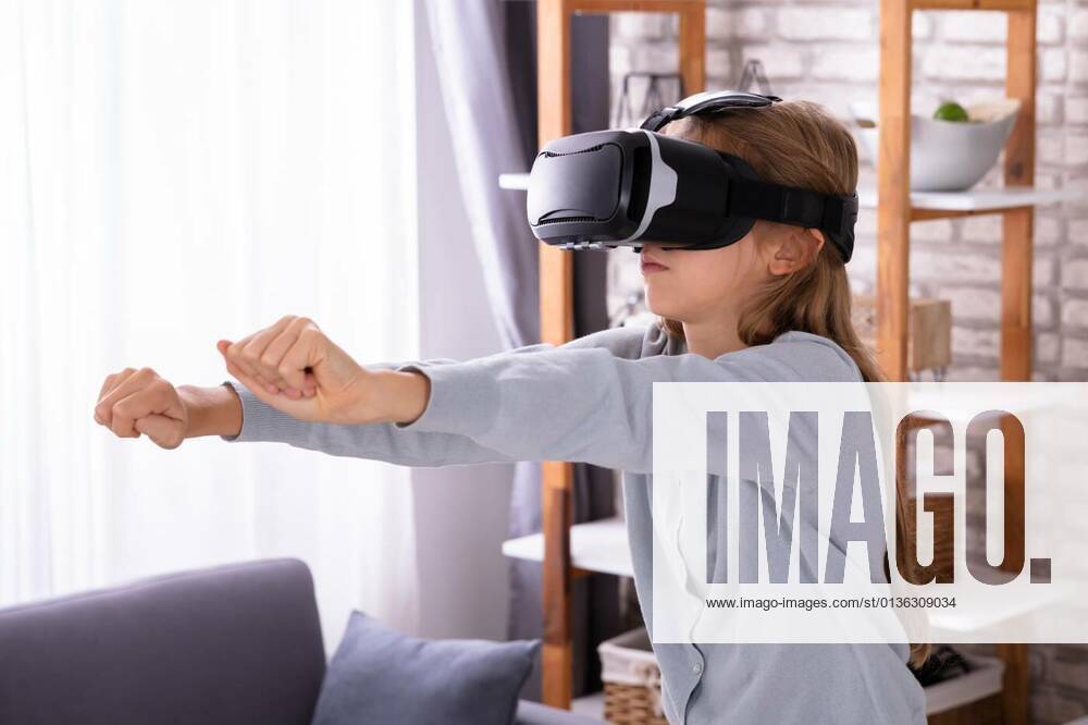 Girl Using Virtual Reality Headset Model Released Symbolfoto 