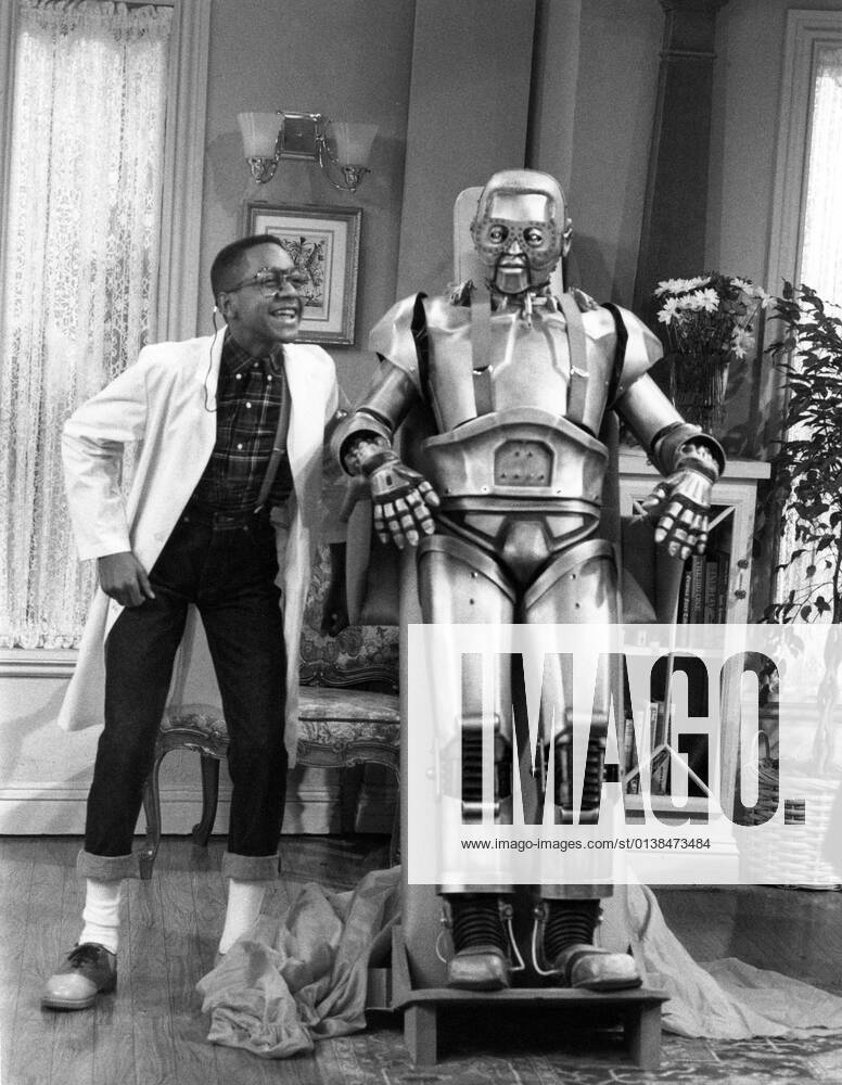 FAMILY MATTERS, Jaleel White, RoboNerd, (season 3, episode 7, aired 1