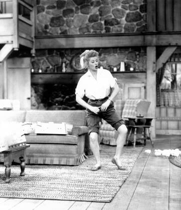 I LOVE LUCY, Lucille Ball, ?Lucy Raises Chickens , (Season 6, ep. 619 ...