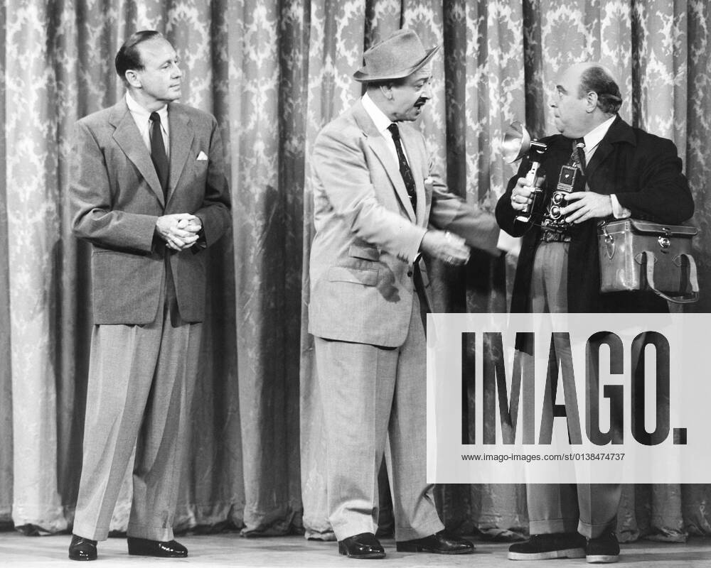 THE JACK BENNY PROGRAM, from left: Jack Benny, Mel Blanc, Joe Besser in ...