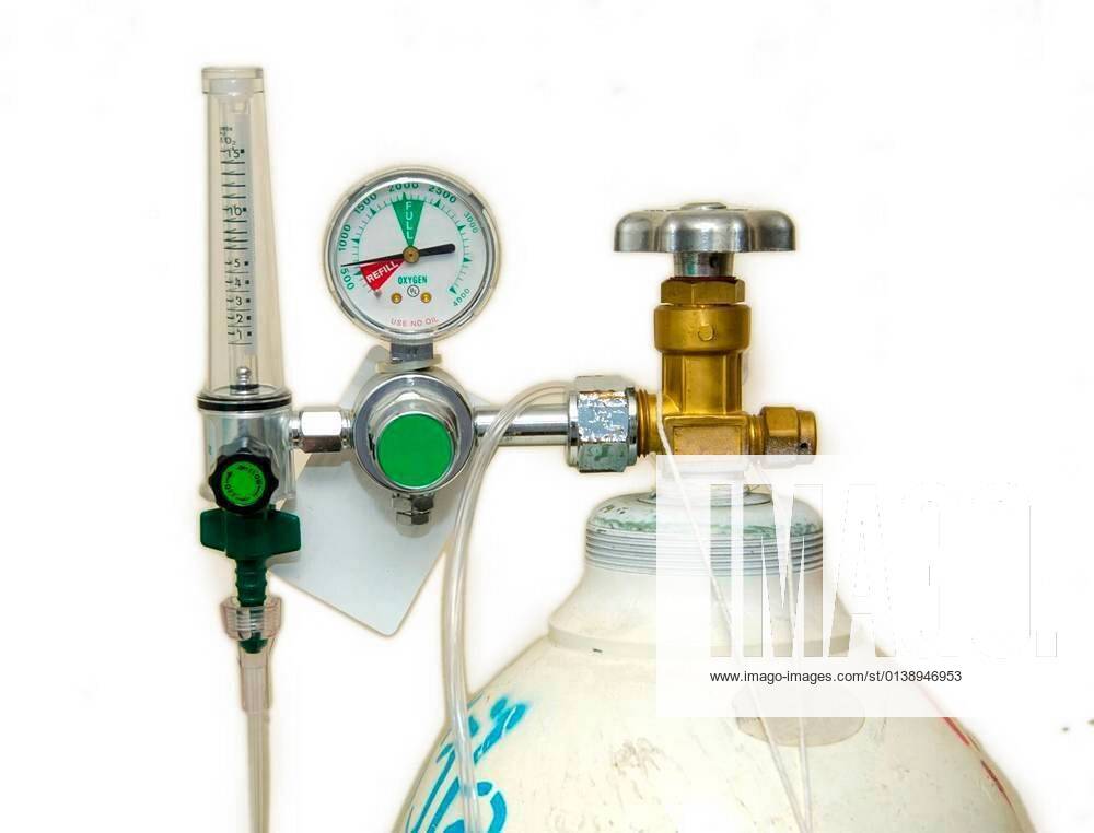 Oxygen Tank and Regulator Gauges xFotosearchxLBRFx xCSP_casanowex