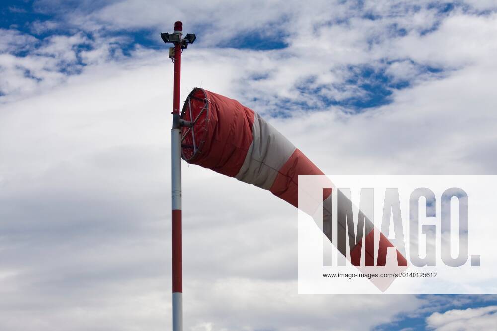 im Wind wehender Windsack, Oesterreich windsock blowing in the wind ...
