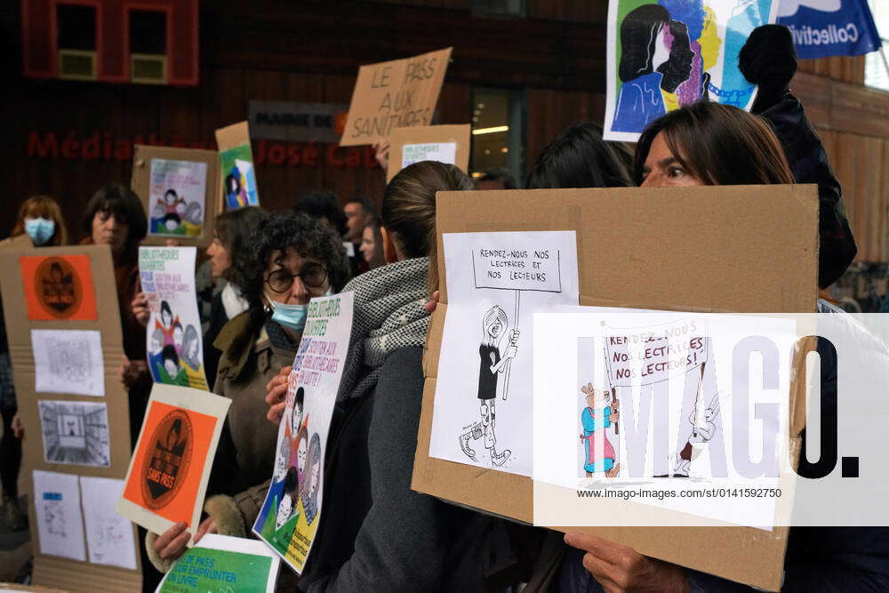 Librarians On Nationwide Strike For The End Of The Mandatory Health ...