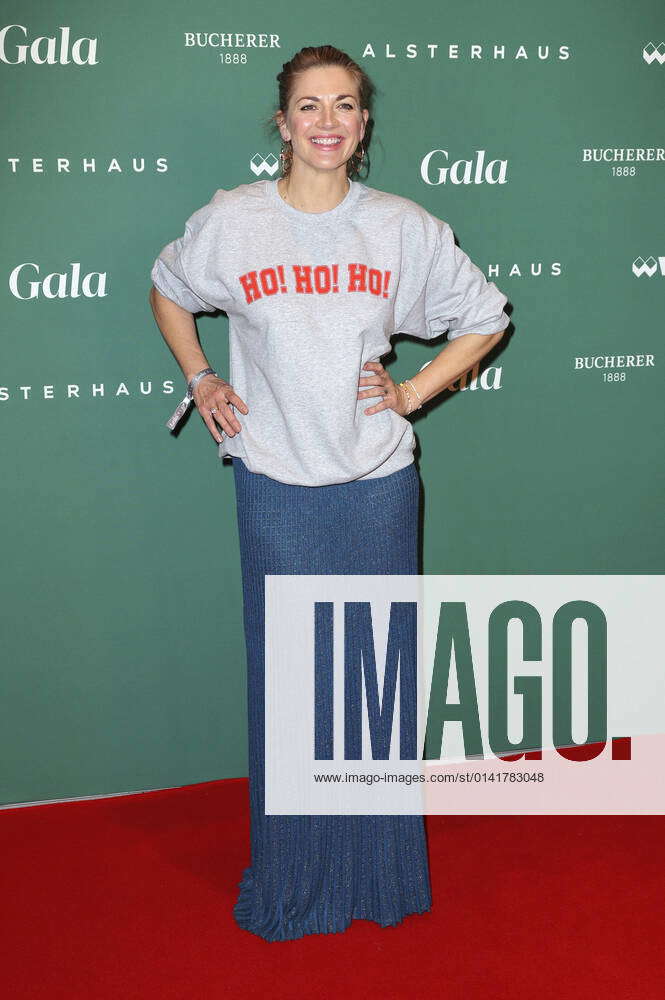 Nina Bott at the 11 Gala Christmas Shopping Night 2021 at the Alsterhaus Hamburg