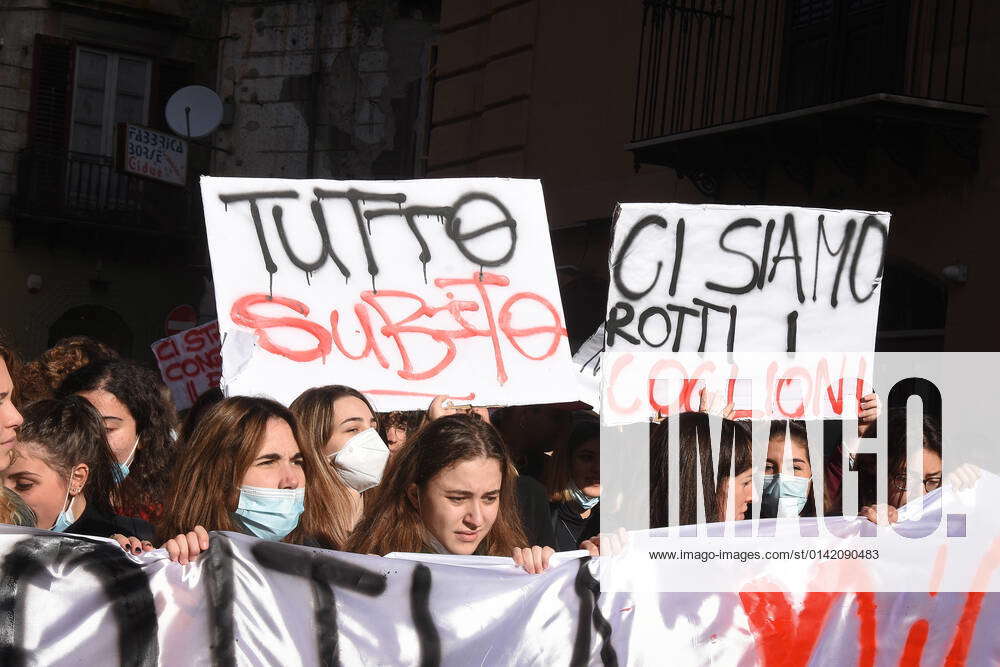 Italien, Studenten-Protest in Palermo Student Protest In Palermo The ...