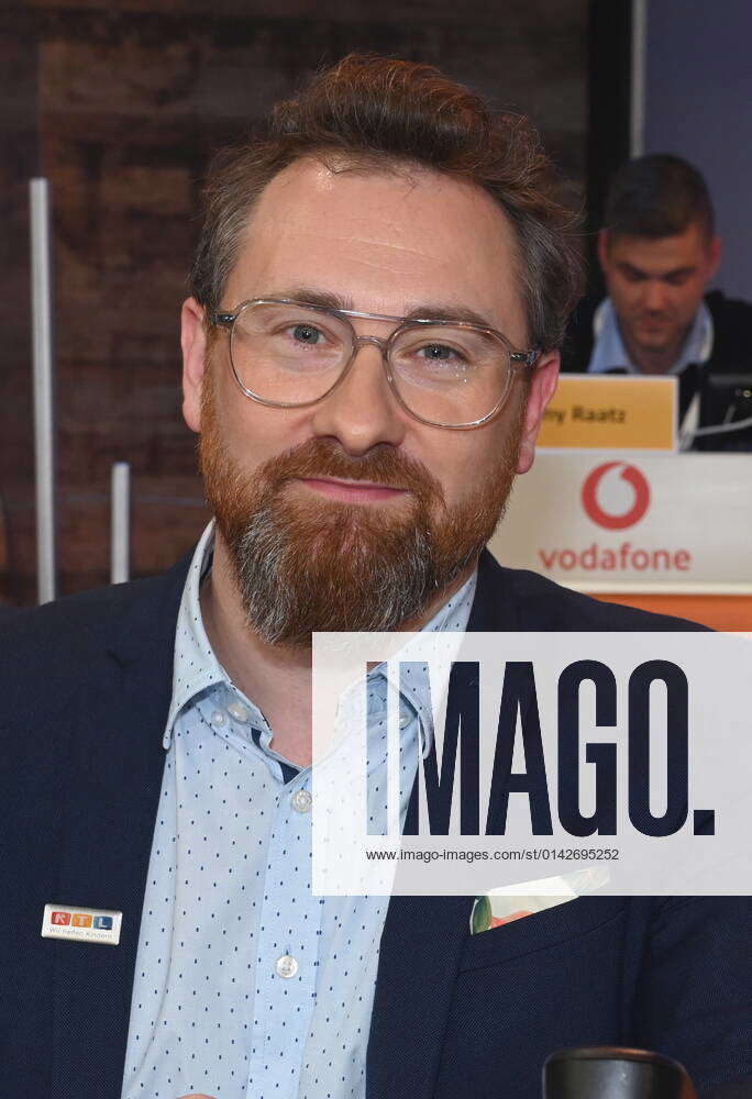 The moderator Robert Robby Hunke as a guest at the 26 RTL donation