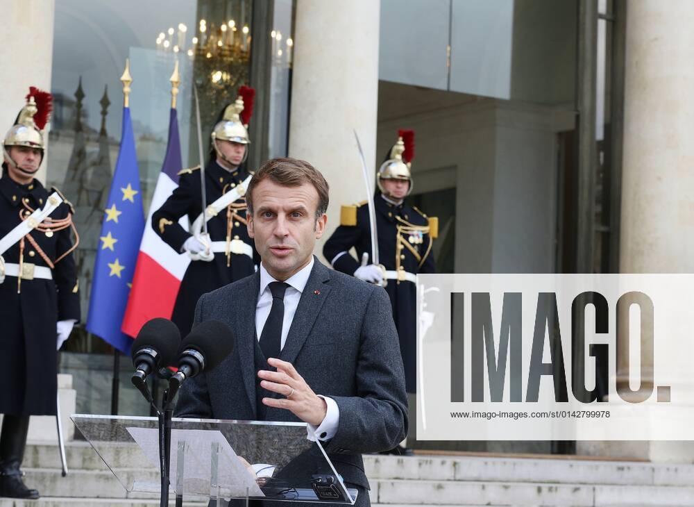 Le President De La Republique Francaise Emmanuel Macron Recoit Le ...