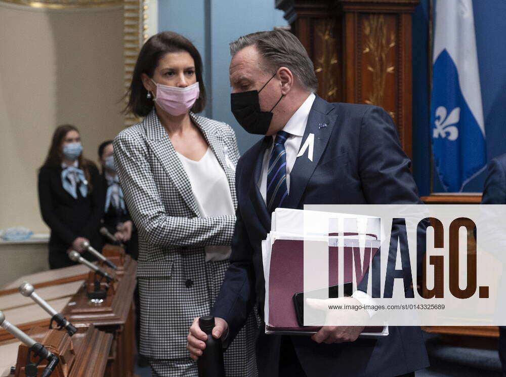 November 30, 2021, QUEBEC, PQ, Canada Quebec Premier Francois Legault, right, chats with Quebec