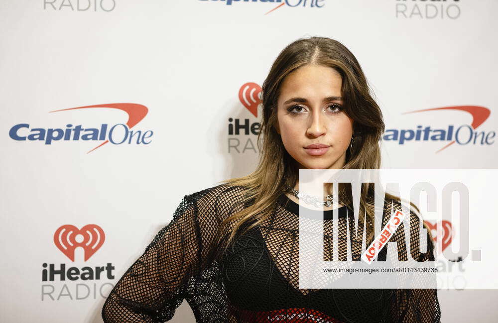 FORT WORTH, TEXAS NOVEMBER 30 Tate McRae at iHeartRadio 106.1 KISS