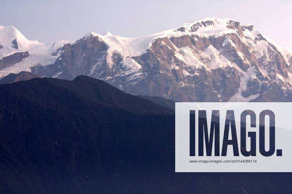 Mount Lamjung Himal at Dusk, Nepal xFotosearchxLBRFx xCSP_shariffcx