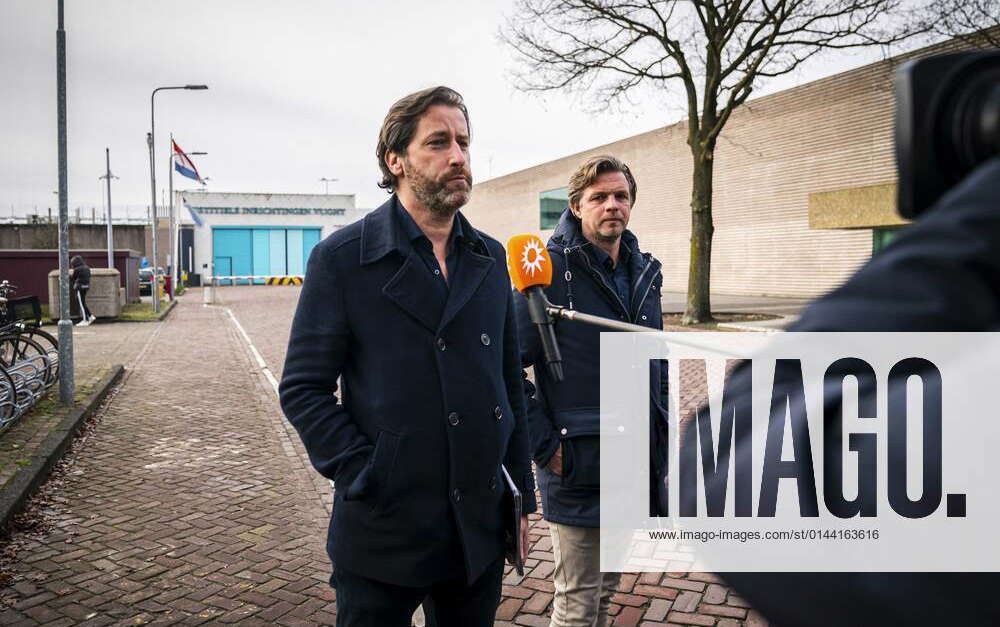 Lawyers Mark Dunsbergen and Robert van t Land R arrive at the extra ...