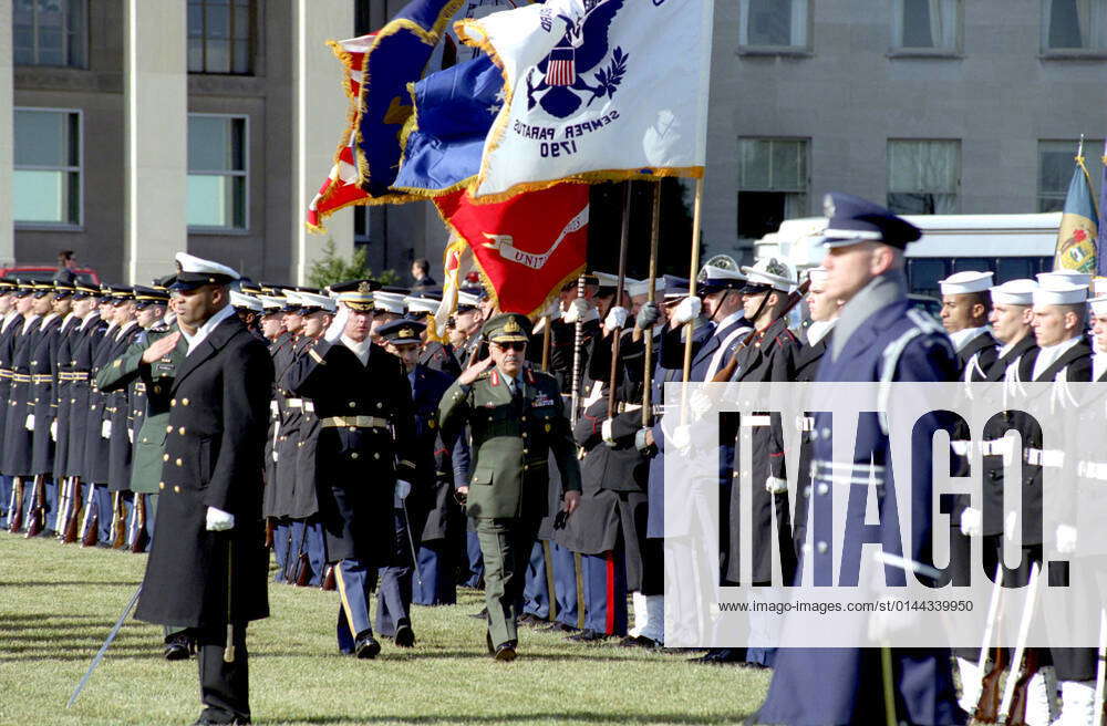 U.S. Army General Colin Powell, Chairman of the Joint Chiefs of Staff ...