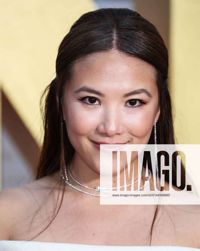 19th Annual Unforgettable Gala Asian American Awards Actress Ally Maki Arrives At The 19th Annual Un