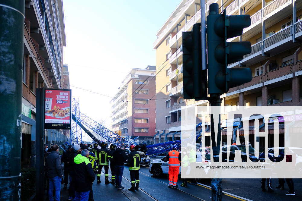 Italy Collapse of the crane A crane being assembled falls on a