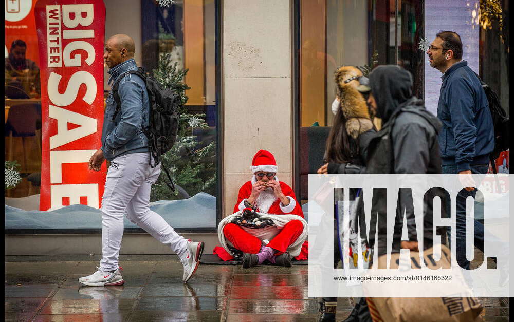 Christmas Shopping On Christmas Eve 