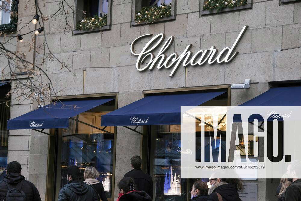 D sseldorf 27 12 2021 Chopard luxury watches K nigsallee shopping