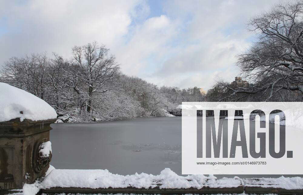 Snowfall at Central Park January 7, 2022, New York, USA The first awaited snowfall of 2022 at