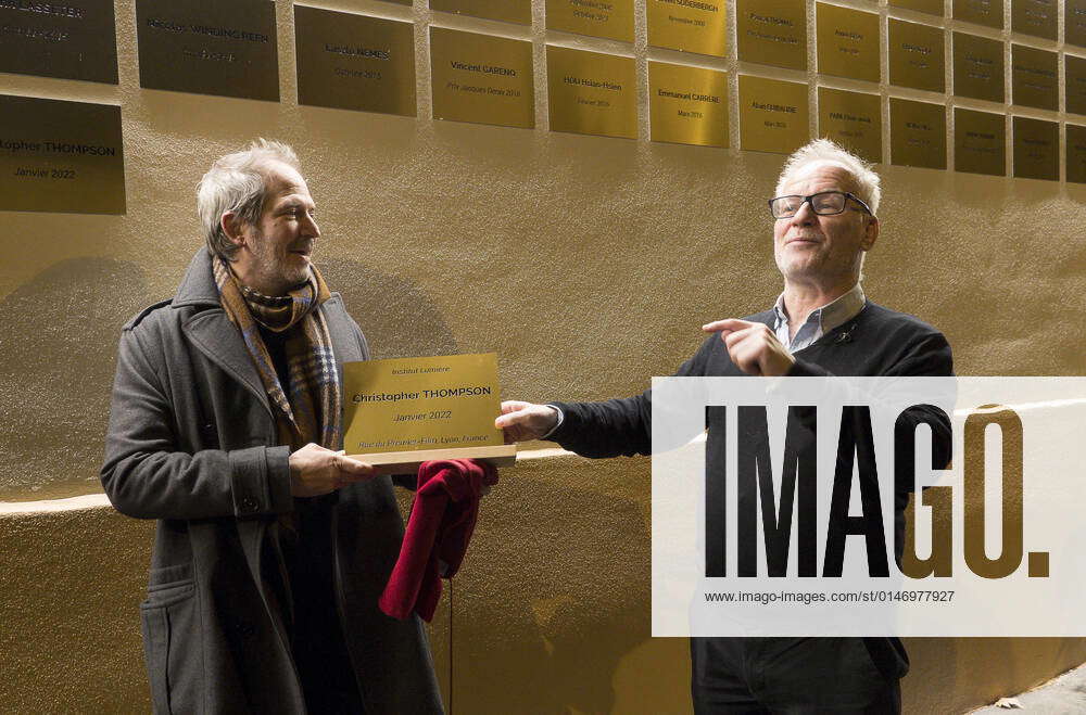 Christophe Thomson inaugure sa plaque sur le mur des cinÃ astes de la rue du premier film Ã Lyon