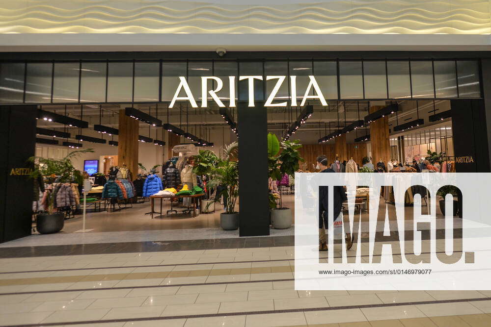 Daily Life In Edmonton During The Covid19 Pandemic Aritzia, a Canadian women s fashion store