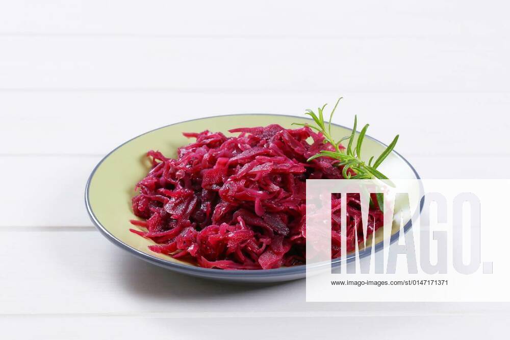 Pickled red cabbage