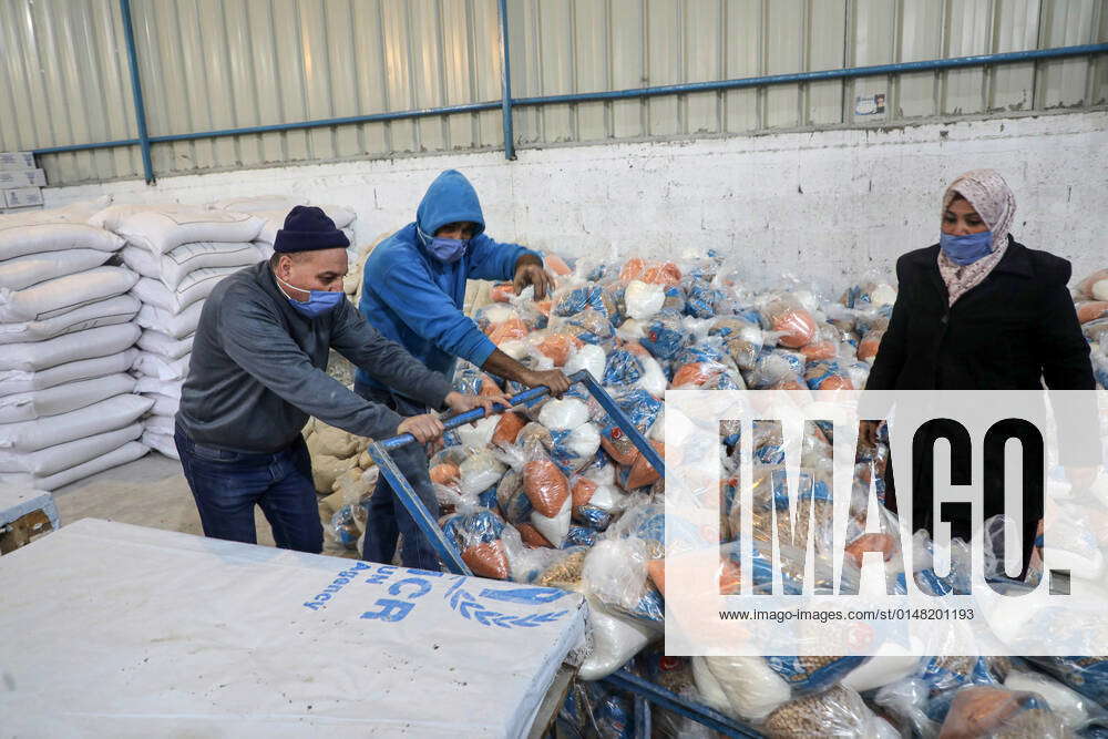 Food Aid Provided By UNRWA In Gaza Palestinian Employees At The United ...