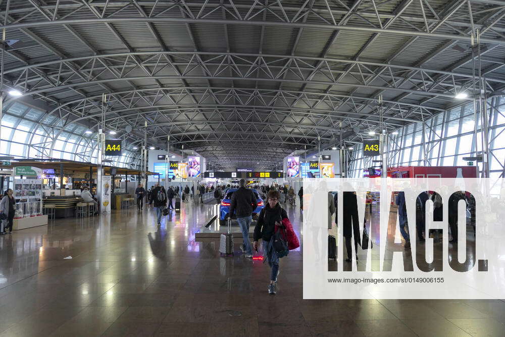 Inside Brussels International Airport Before The COVID Pandemic Inside ...