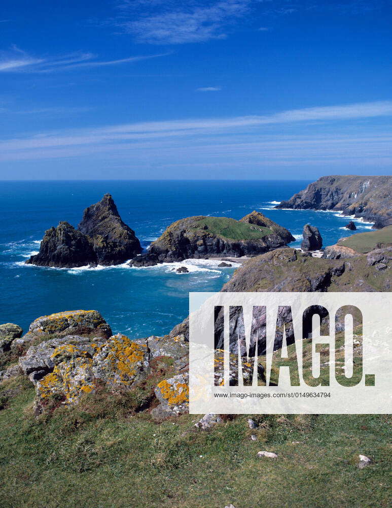 Kynance Cove _ Spectacular coastal scenery on the Lizard Peninsula ...